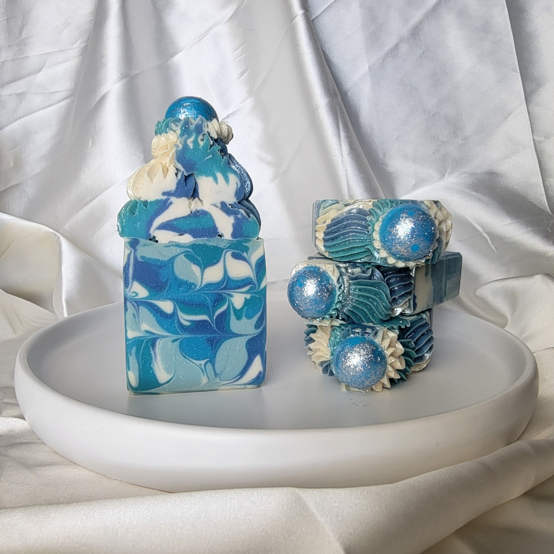 blue girl frosted soap bar moisturizing brightening soap